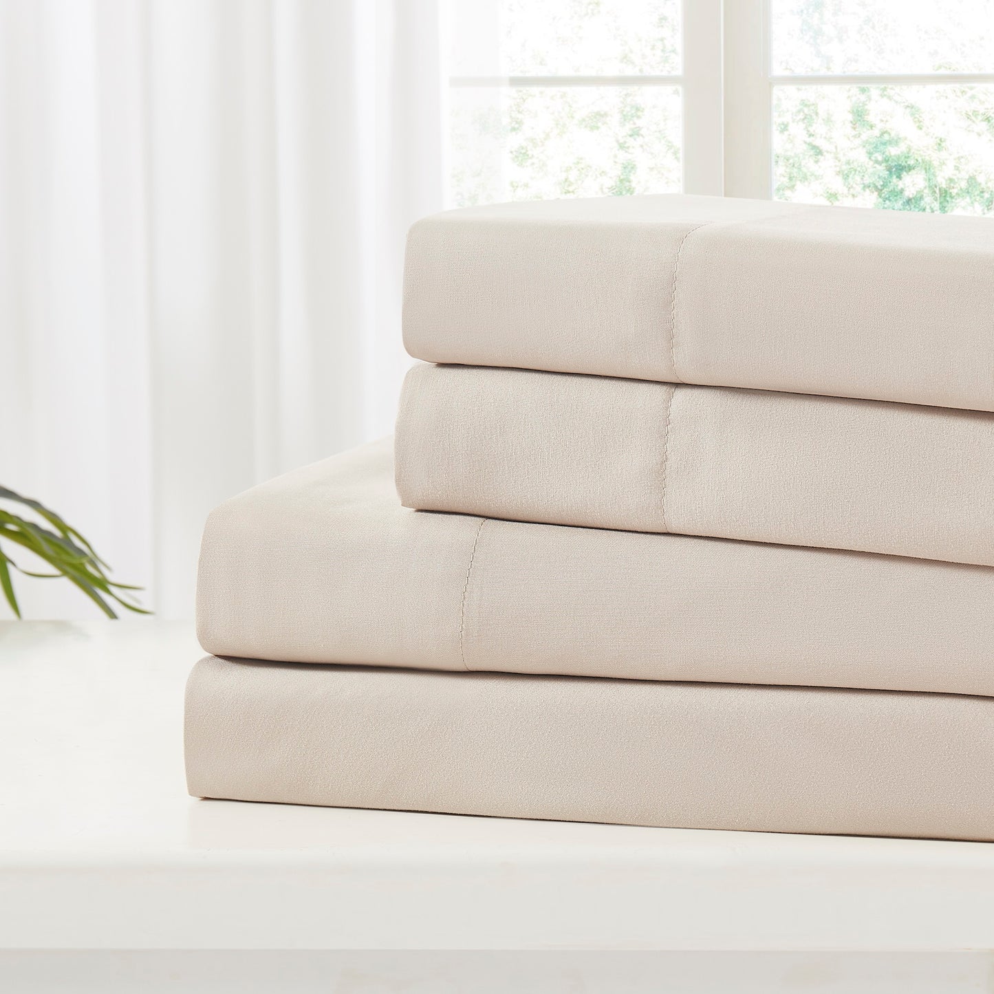 4pc Solid Microfiber Queen Sheet Set